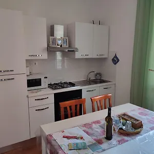 Accogliente Con Parcheggio Gratuito Casa vacanze